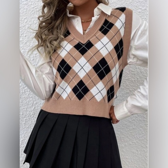 NWT HYPELS .. SWEATER VEST …….. 301D - Picture 1 of 10